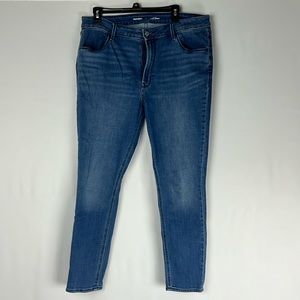 Old Navy, super skinny, high rise jeans. Size 16. Medium wash.